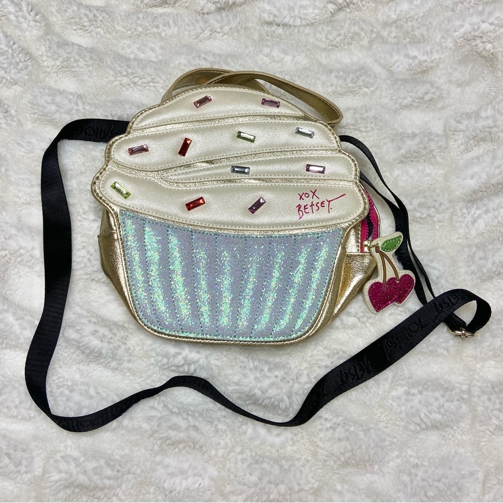 Betsey Johnson Cupcake Insulated Lunch Bag